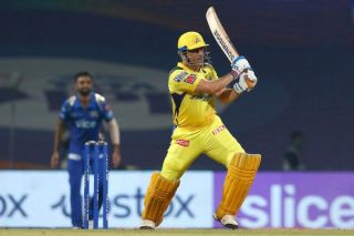Video) Mumbai remain winless courtesy of vintage MS Dhoni ...