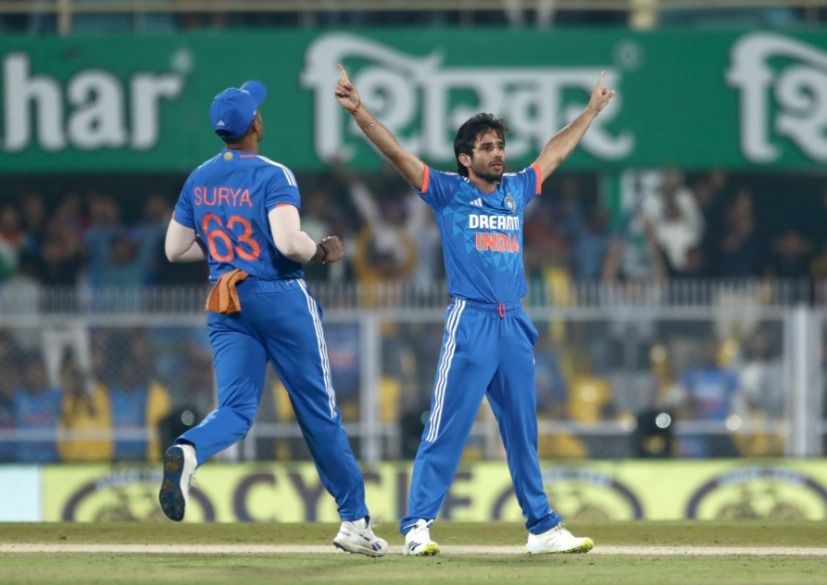 Phillipe picks the wrong ball to sweep as Bishnoi hits timber