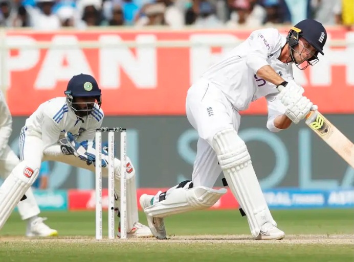 Hartley skips down the track to pummel Ashwin over longon Guerilla