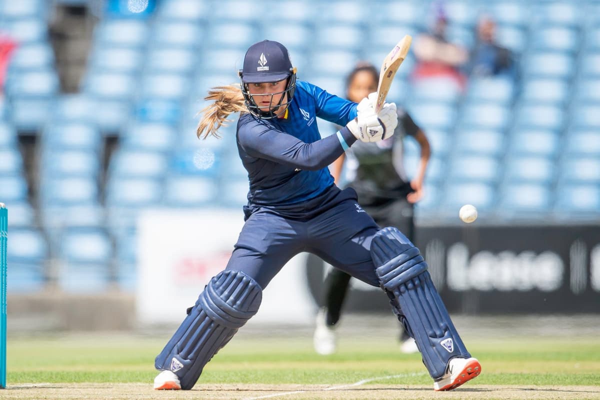 England pick Bess Heath, Freya Gibson, Danielle Gibson for T20 World ...